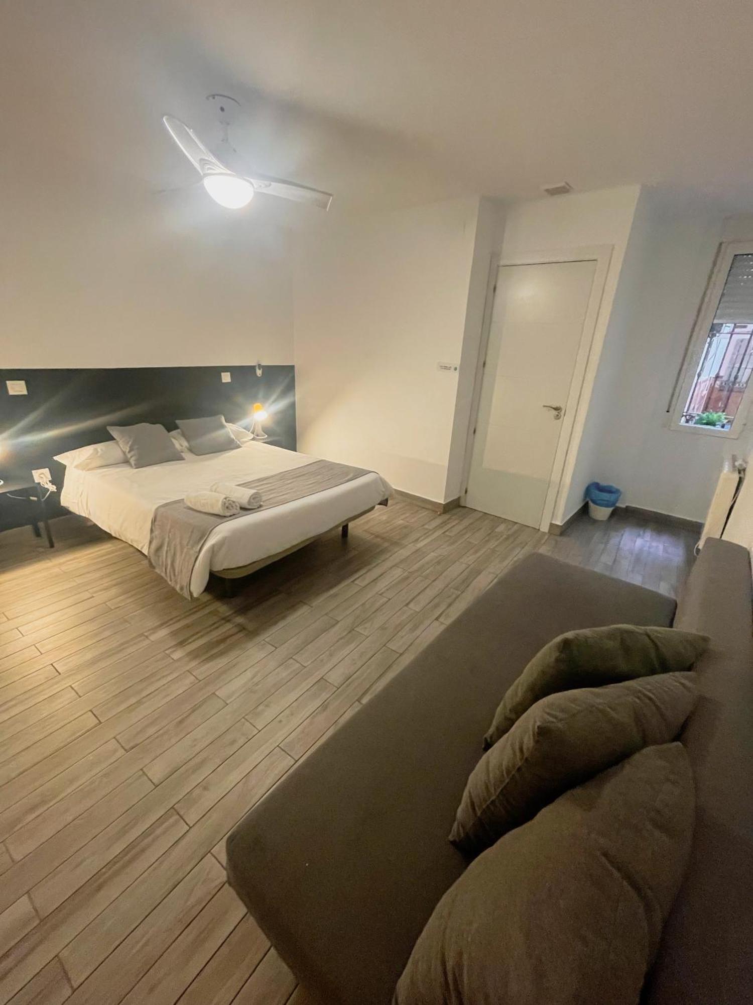 Arce Habitaciones Madrid Esterno foto